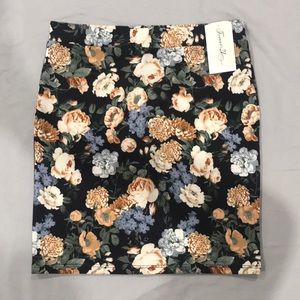 Floral mini skirt